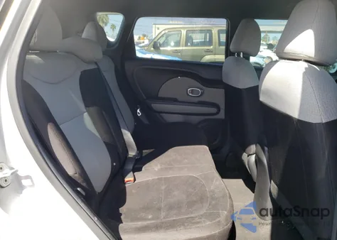 2017 Kia Soul z USA, uszkodzony, nr VIN KNDJN2A29H7443607